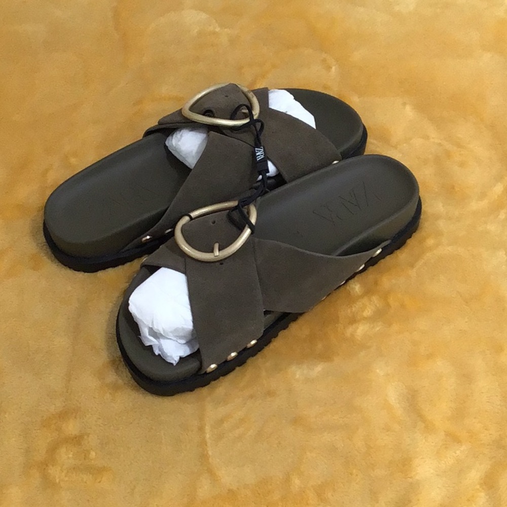 🆕 ZARA Suede Cross Strap Buckle Slides Olive Green